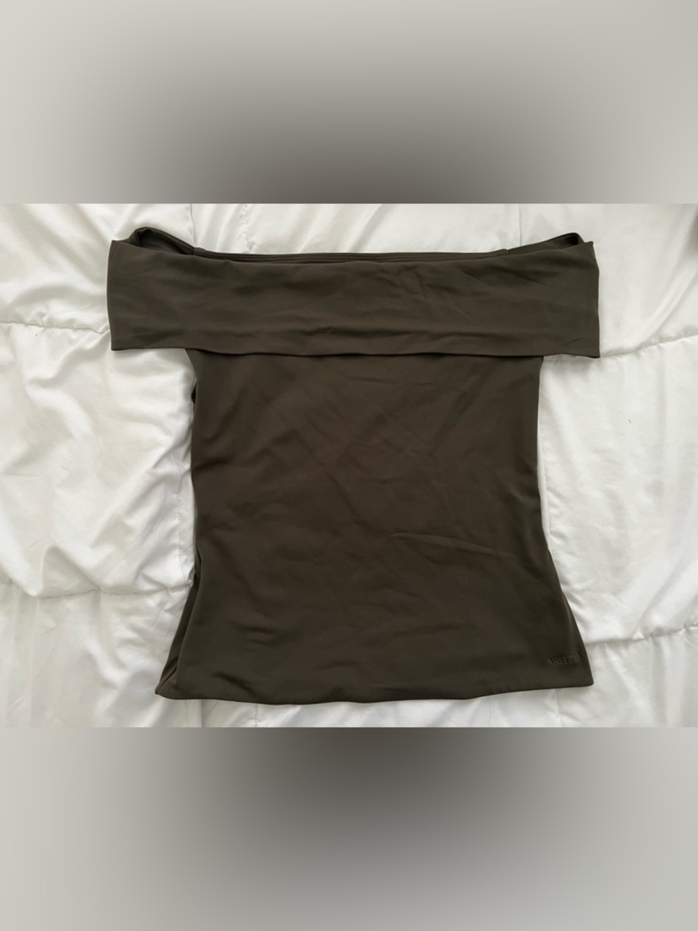 Aritzia Olive Contour Ravish Top Size M - Picture 2 of 4